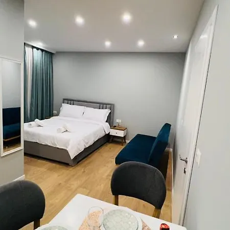 Kristi 02 * ティラナ