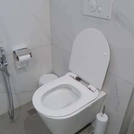 Kristi 02 Apartman *